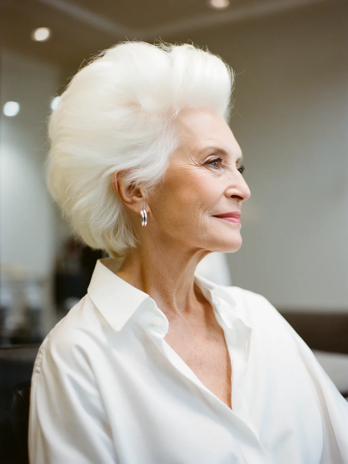 40 Stunning Short Hairstyles for Thick Hair Over 50 That Genuinely Take Years Off